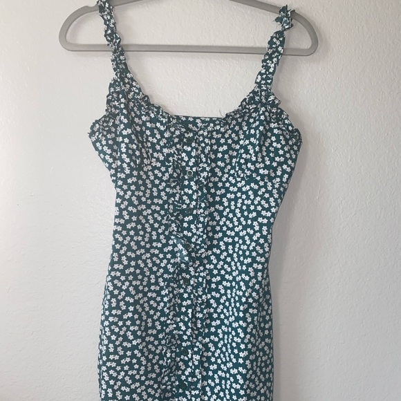 **SOLD ON D E P O P green ditsy cami mini dress - Picture 4 of 6